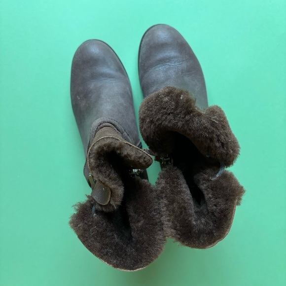 Roots Brown Leather Shearling Booties - Picture 7 of 10